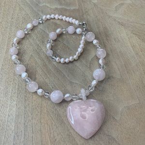Lee Sands rose quartz pendant necklace